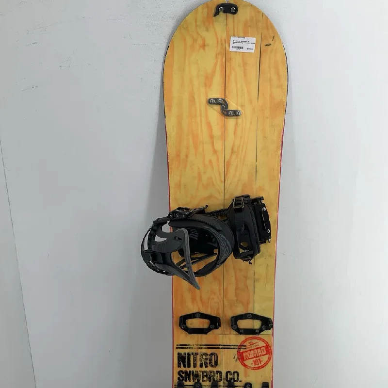 Nitro Nomad Splitboard w/ Magneto Bindings With Skins